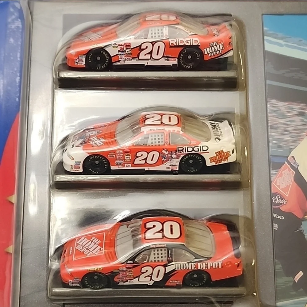 Winners Circle Tony Stewart Gift Pack 3 1/64 Die Cast Cars & NASCAR Framed Art